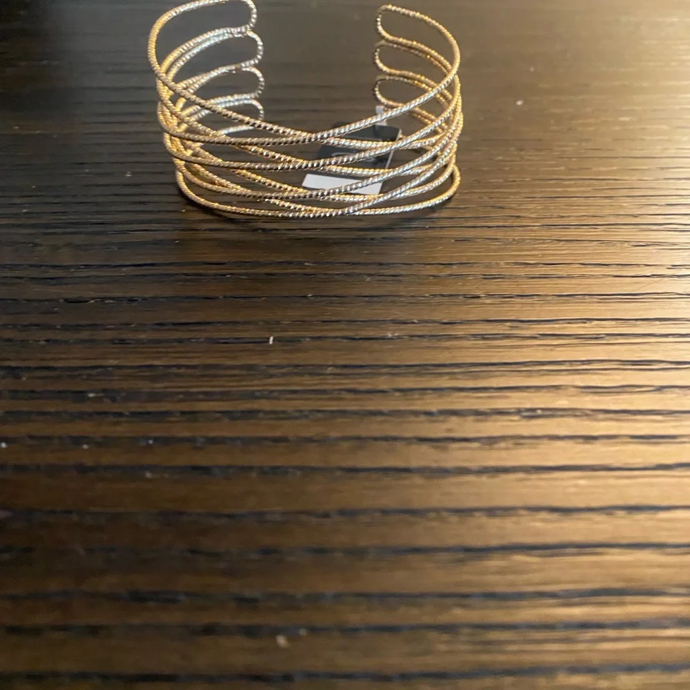 NEW INC International Concepts cutout cuff bracelet